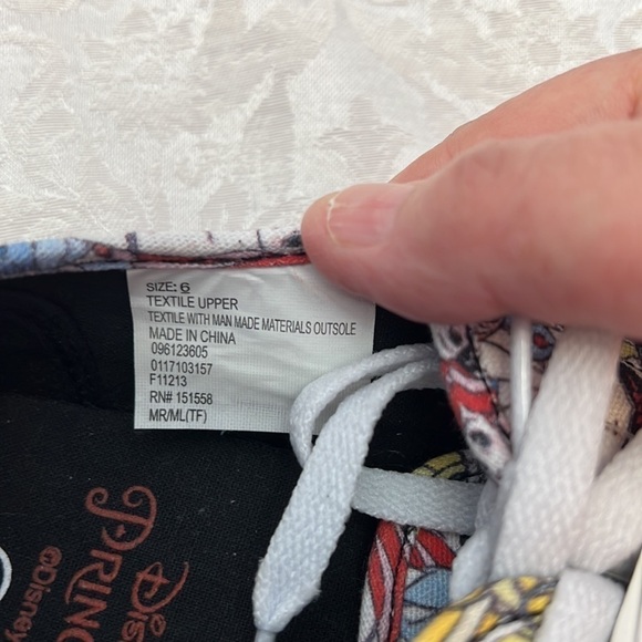 NEW Disney Princess Canvas Lace Up Sneakers - Picture 10 of 11